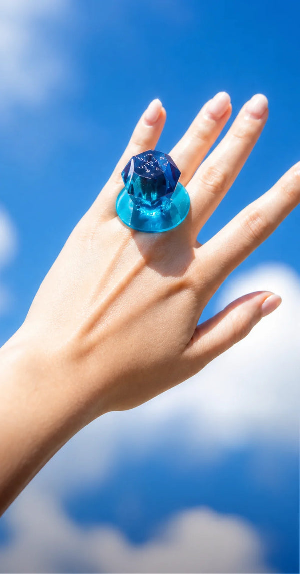 POV: you’re the most blinged out person at the concert